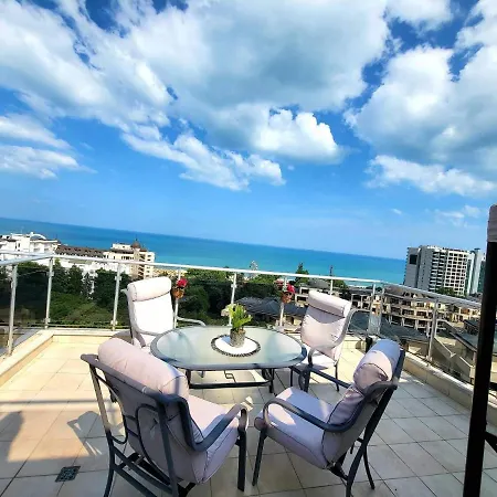 дилов в ялта комплекс