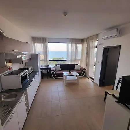 Lejlighed Dilov In Yalta Golden Sands