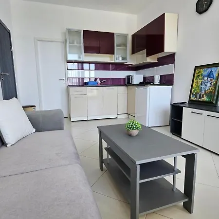 Apartament Dilov In Yalta Złote Piaski