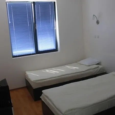 дилов в ялта комплекс