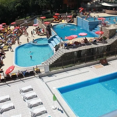 дилов в ялта комплекс *