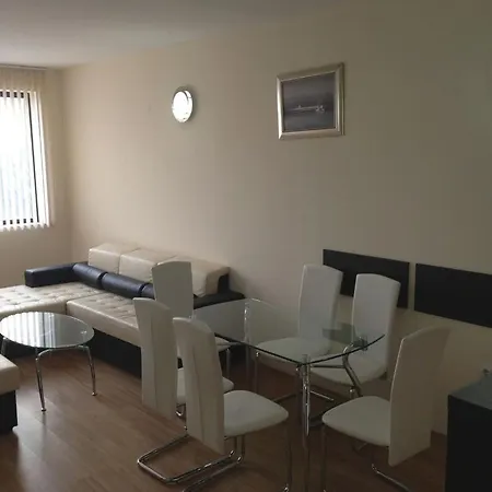 дилов в ялта комплекс