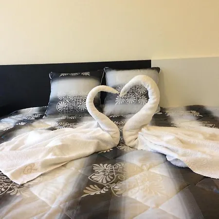 Apartament Dilov In Yalta Złote Piaski
